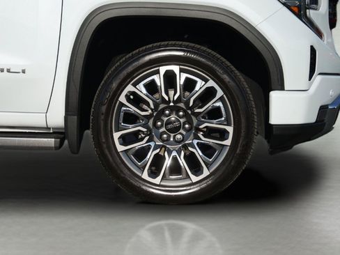 Used 2026 GMC Sierra 1500 Denali Ultimate AWD/4WD image 4