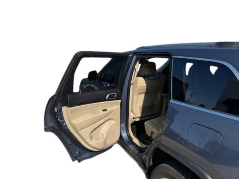 Used 2021 Jeep Grand Cherokee Limited w/ Sun & Sound Group AWD/4WD image 14