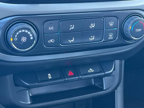 Certified 2022 Chevrolet Colorado LT w/ LT Convenience Package image 16