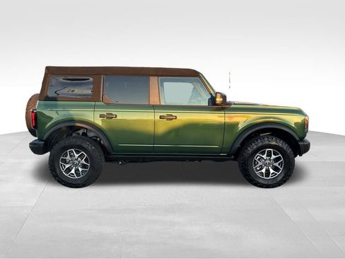 Used 2023 Ford Bronco Badlands image 7