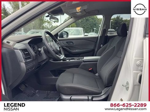 Used 2023 Nissan Rogue S AWD/4WD image 16