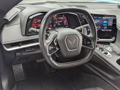 Used 2022 Chevrolet Corvette Stingray Preferred Conv w/ Z51 Performance Package RWD image 20