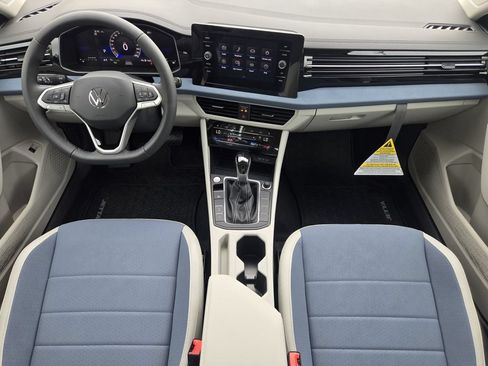 New 2026 Volkswagen Jetta SE FWD image 23