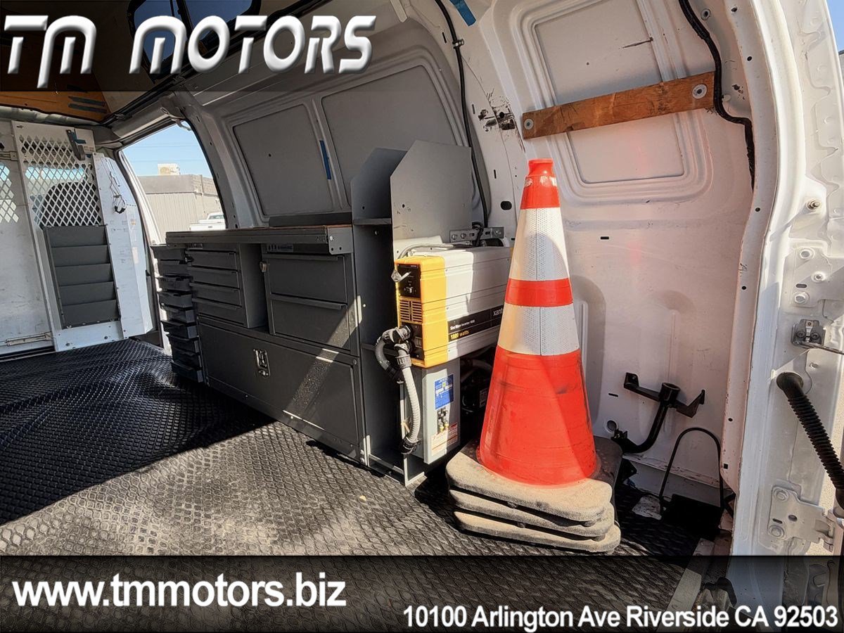 Used 2004 Ford E-350 and Econoline 350 Extended Super Duty RWD image 18