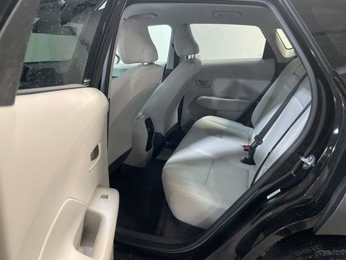 Certified 2024 Hyundai Kona SEL w/ Convenience Package image 12