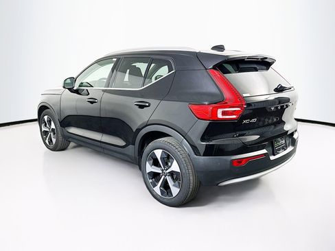 Used 2025 Volvo XC40 B5 Core w/ Protection Package Premier image 5