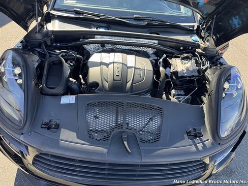 Used 2021 Porsche Macan image 19