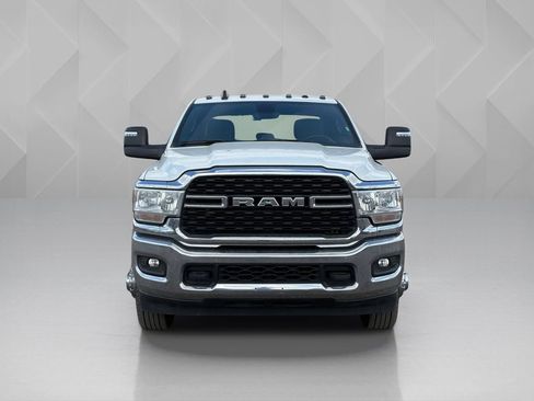 Used 2024 RAM 3500 Big Horn AWD/4WD image 2