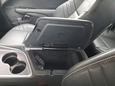 Used 2017 Dodge Challenger SRT Hellcat image 34