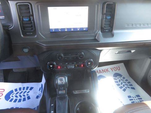 Used 2021 Ford Bronco Outer Banks w/ Sasquatch Package AWD/4WD image 21