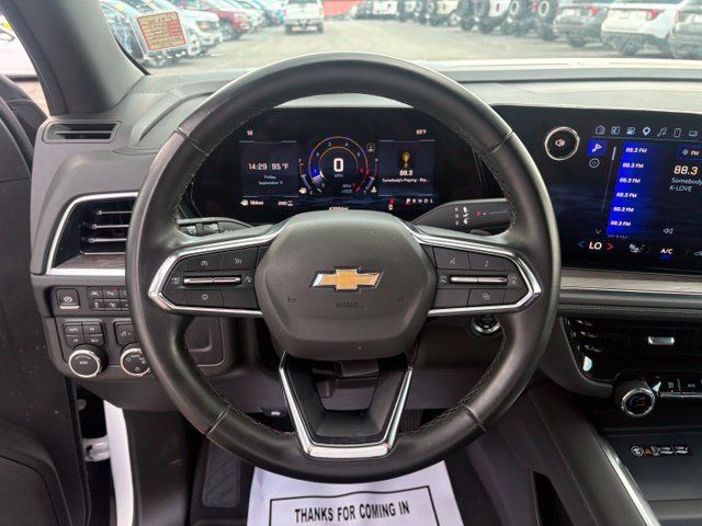 Used 2025 Chevrolet Tahoe LT AWD/4WD image 16
