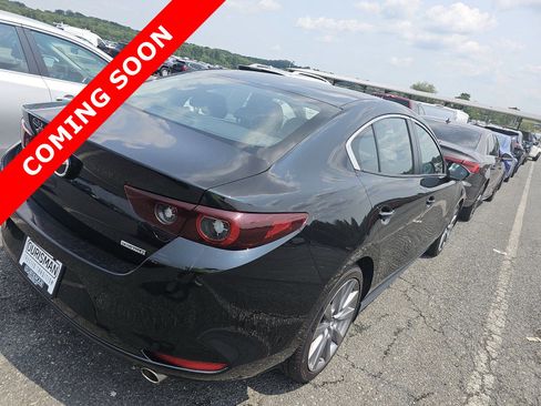 Used 2024 MAZDA MAZDA3 s FWD image 3