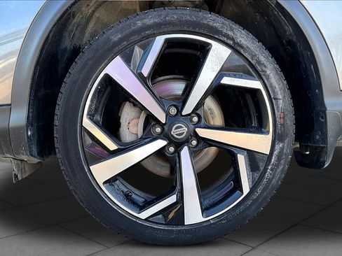 Used 2022 Nissan Rogue Sport SL AWD/4WD image 11
