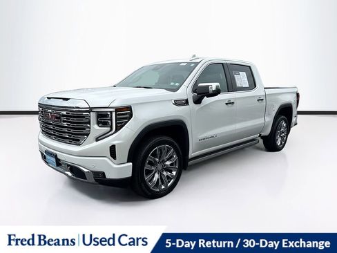 Used 2023 GMC Sierra 1500 Denali AWD/4WD image 3