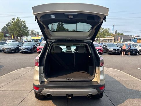 Used 2017 Ford Escape Titanium w/ Equipment Group 301A AWD/4WD image 8