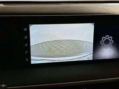 Used 2025 Nissan Kicks SV FWD image 21
