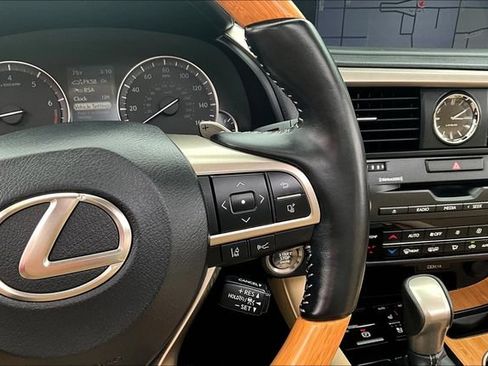 Used 2022 Lexus RX 350L Premium w/ Premium Package AWD/4WD image 12