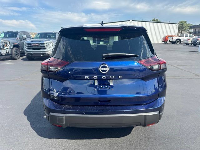 Used 2025 Nissan Rogue SV FWD image 4
