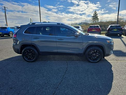Used 2020 Jeep Cherokee Latitude Plus w/ Cold Weather Group image 7