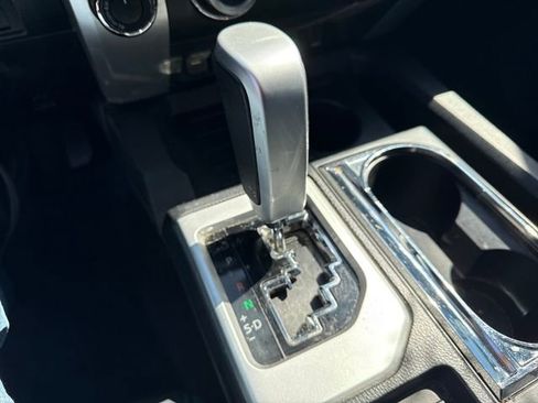 Used 2021 Toyota Tundra Limited w/ Limited Premium Package image 30