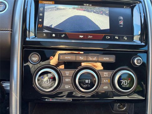 Used 2019 Land Rover Discovery HSE image 34