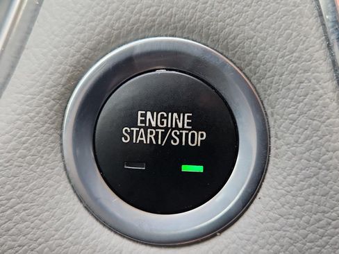 Certified 2019 Chevrolet Traverse LT FWD image 22