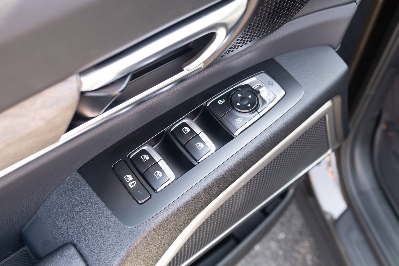 Used 2022 Kia Telluride EX w/ Towing Package AWD/4WD image 15