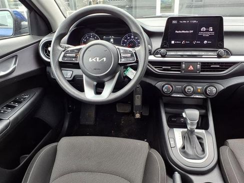 Used 2024 Kia Forte LXS FWD image 5