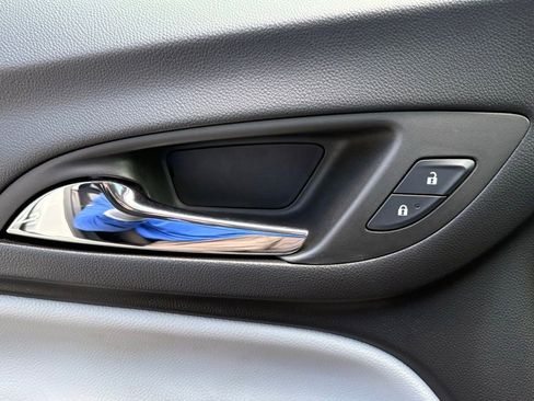 Used 2024 Chevrolet Equinox LS FWD image 30