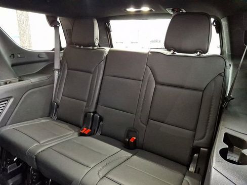 Used 2025 GMC Yukon Denali image 9