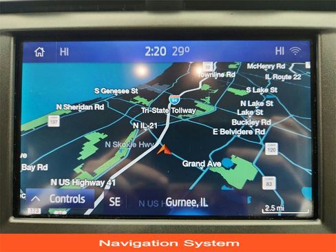 Used 2020 Ford Fusion SE image 16