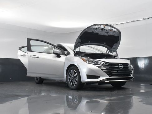 New 2025 Nissan Versa SV w/ Trunk Package image 28