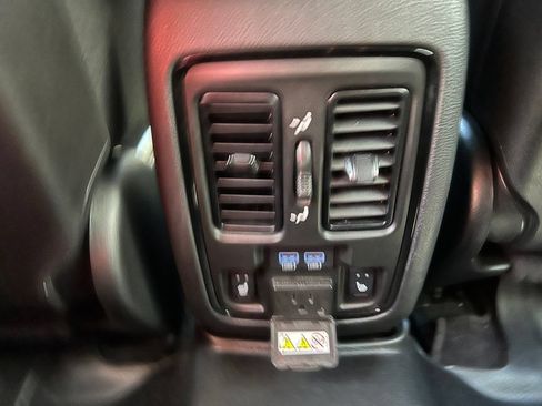 Used 2023 Dodge Durango R/T AWD/4WD image 17