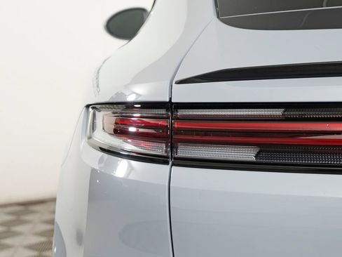 New 2026 Porsche Cayenne Coupe AWD/4WD image 12