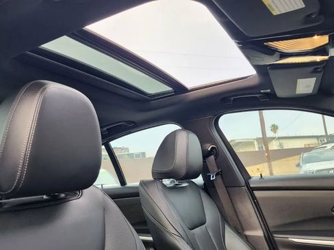 Used 2024 BMW 330i Sedan w/ M Sport Package image 8