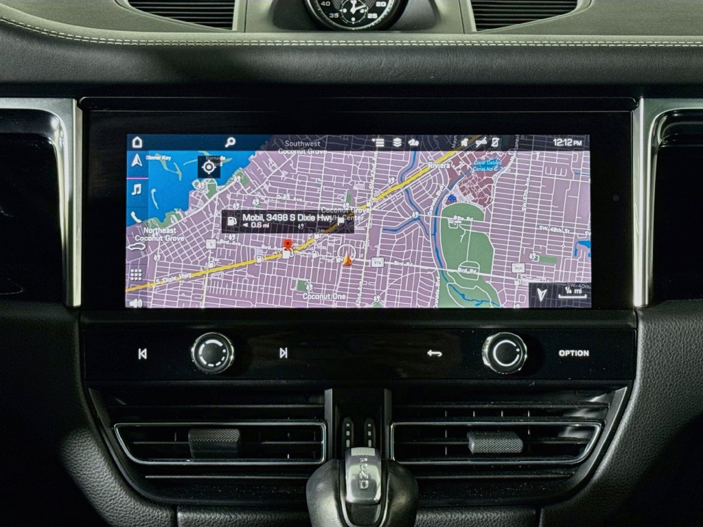 Certified 2023 Porsche Macan S AWD/4WD image 15