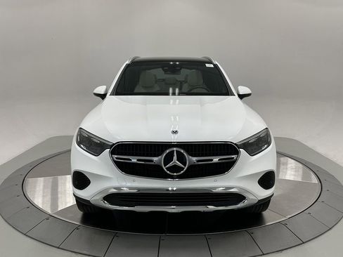 Certified 2025 Mercedes-Benz GLC 300 image 2