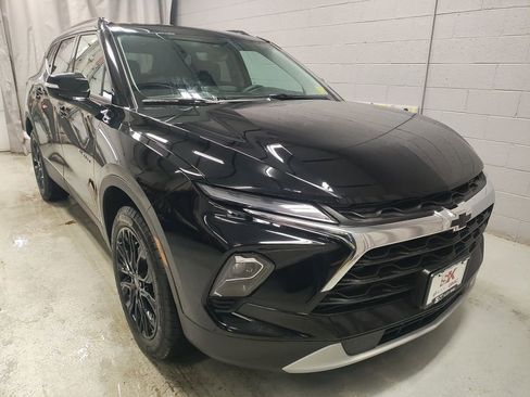 Used 2026 Chevrolet Blazer LT w/ Sound & Technology Package image 5