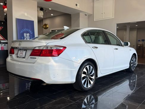 Used 2015 Honda Accord Hybrid Sedan image 6