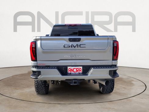 Used 2025 GMC Sierra 2500 Denali Ultimate image 11