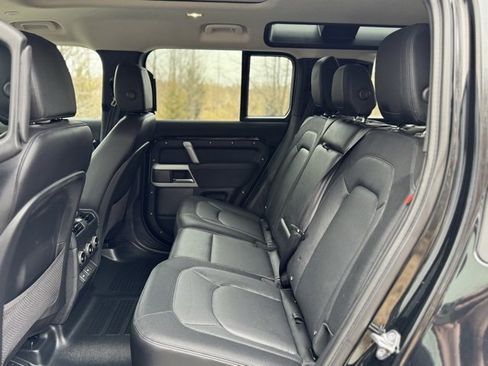 Certified 2023 Land Rover Defender 110 X-Dynamic SE image 15