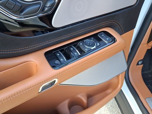 Certified 2023 Lincoln Aviator Black Label w/ Class IV Trailer Tow Package AWD/4WD image 15