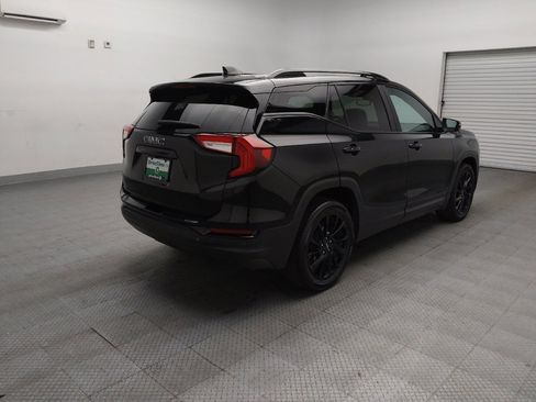 Used 2023 GMC Terrain SLE w/ Driver Convenience Package FWD image 9