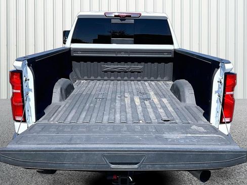 Used 2024 Chevrolet Silverado 2500 ZR2 w/ Technology Package AWD/4WD image 26