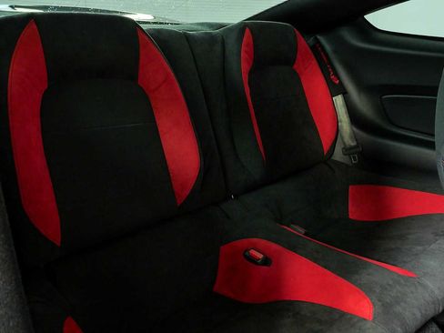 Used 2020 Ford Mustang Shelby GT350R w/ GT350R Equipment Group 920A RWD image 19