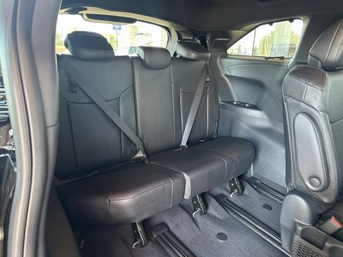 Used 2026 Toyota Sienna Limited FWD image 16