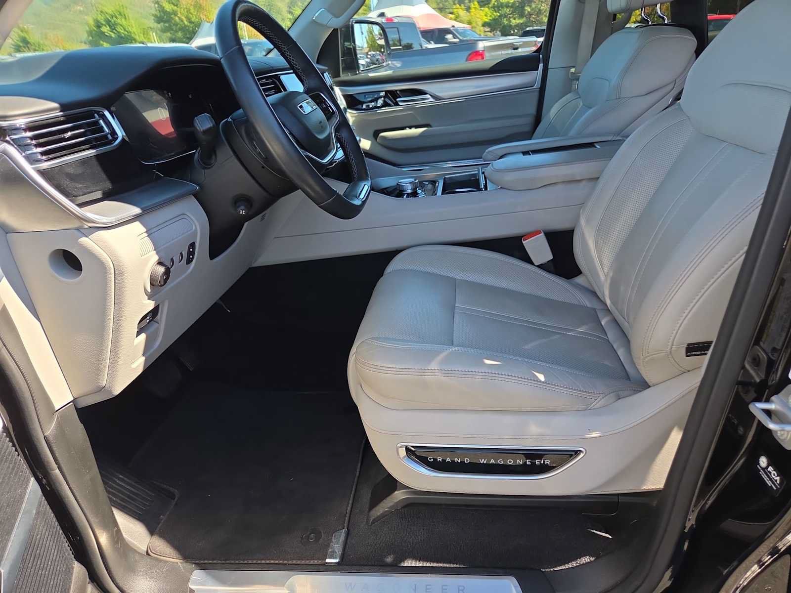 Used 2023 Jeep Grand Wagoneer 4WD w/ Convenience Group III image 19