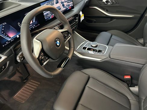 Used 2026 BMW 330i Sedan w/ Premium Package RWD image 4