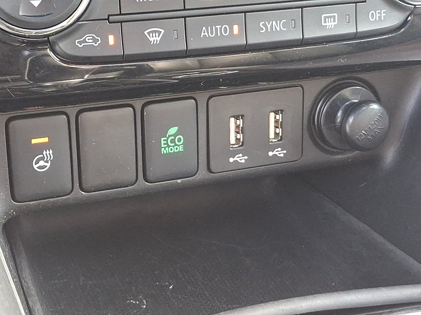 Used 2024 Mitsubishi Eclipse Cross SEL AWD/4WD image 26