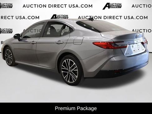 Used 2025 Toyota Camry XLE FWD image 2